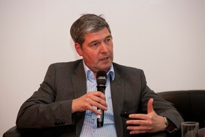 Frankfurter Buchmesse 14.10.2011, Forum Hörbuch & Literatur: Zur Veranstaltung hatten eingeladen der Verlag Bertelsmann Stiftung und das Projekt Business Summer School. Enterprise 2.0 - Wie das Web Unternehmen revolutioniert. Martin Spilker.
