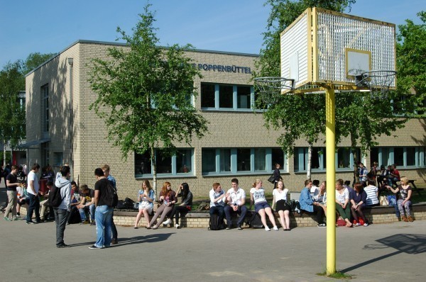 Die Stadtteilschule Poppenbüttel Die Stadtteilschule Poppenbüttel
